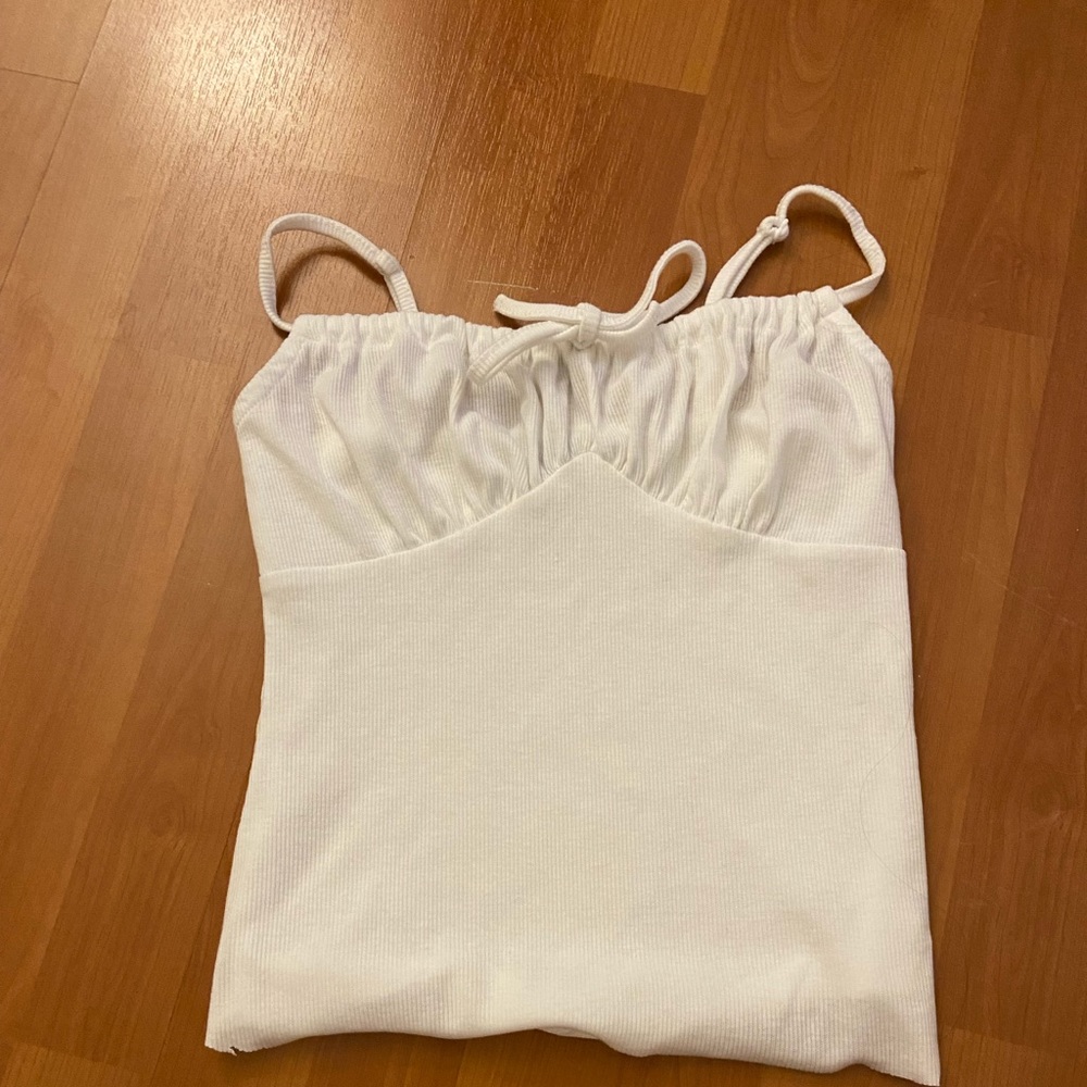 WHITE TANK
